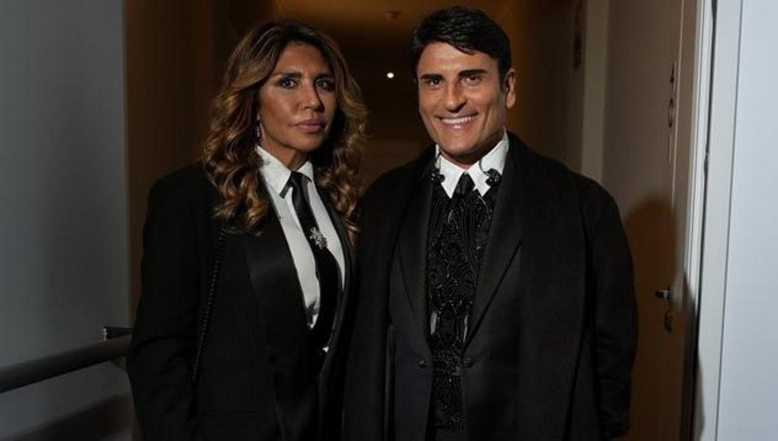 Paola Pugliese, moglie di Sal Da Vinci: “Non avevamo soldi per il latte, ci ha salvati Roberto De Simone”