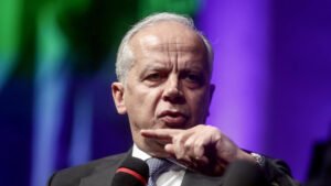 Piantedosi: "I conflitti rischiano di trasferirsi nelle piazze"