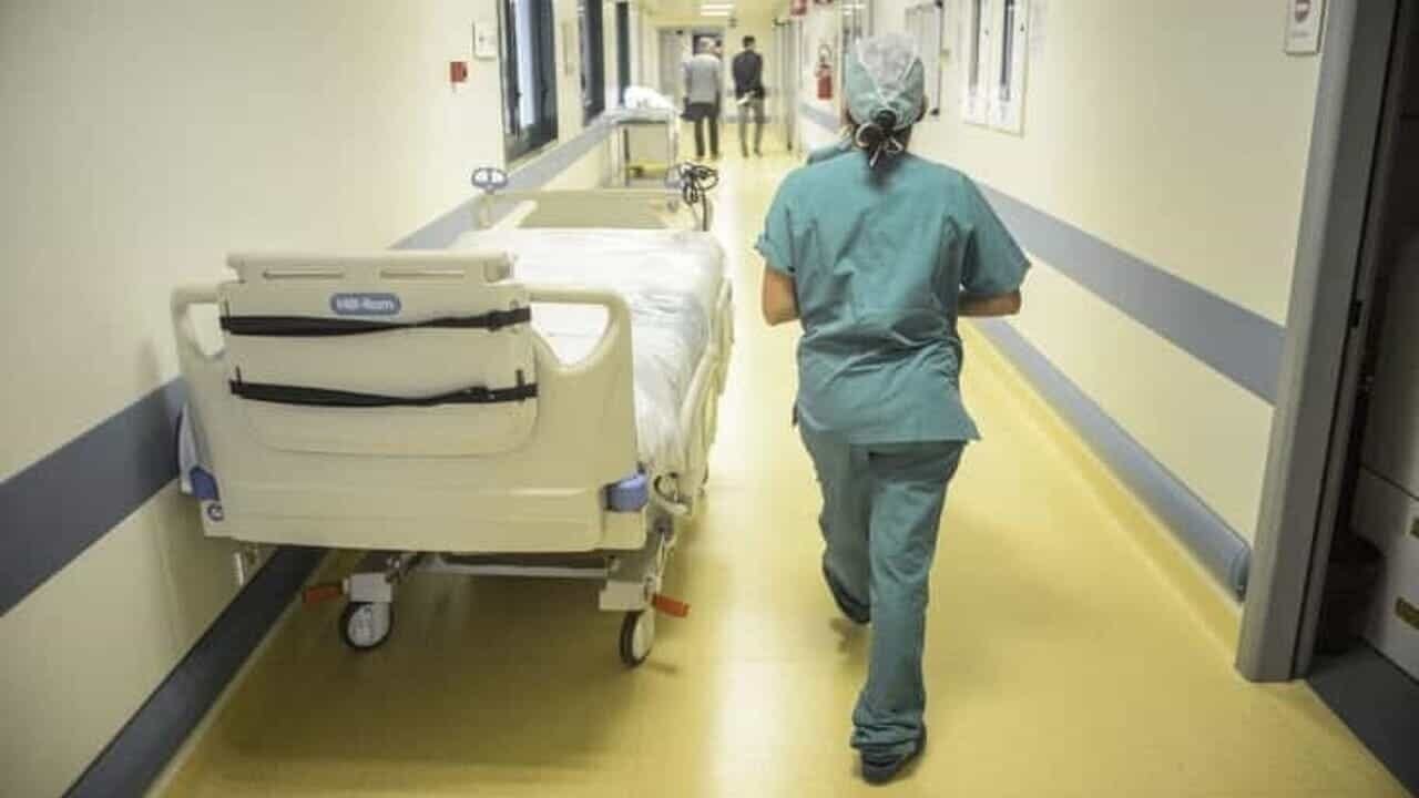 Puglia: 53mila pazienti fuori regione per curarsi, FdI chiede di ripristinare la sanità regionale.