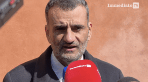 Sanità: Decaro critica le cliniche private: “345 milioni spesi all'estero, sistema da cambiare”