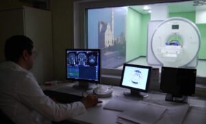 Sanità Puglia: blocco delle assunzioni e appalti sospesi per un disavanzo di 369 milioni