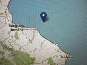 Scossa di terremoto al largo della costa ionica cosentina, avvertita anche nel Tarantino. Nessun danno.