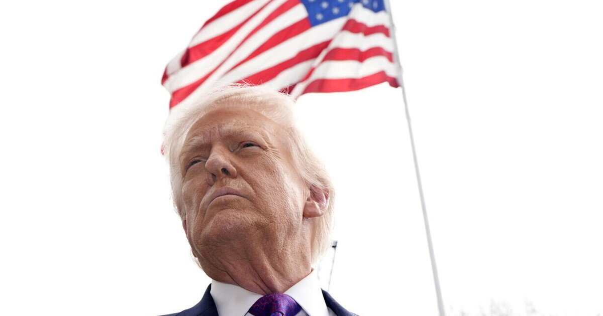 Trump pensava di non pagare il prezzo di Hormuz: stagflazione e midterm lo smentiscono.