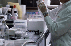 Tumore al canale anale: approvato in Europa l'uso di retifanlimab con chemioterapia in prima linea