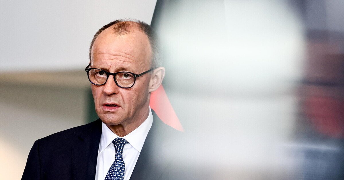 Unicredit intensifica le trattative con Commerzbank, ma Merz continua a opporsi