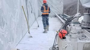 Vagli di Sotto: il settore lapideo rilancia con investimenti milionari.