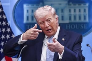 Accordo tra Stati Uniti e Iran: due settimane di cessate il fuoco e riapertura dello Stretto di Hormuz. Trump: "Grande giornata". Teheran: "Ritirata umiliante".