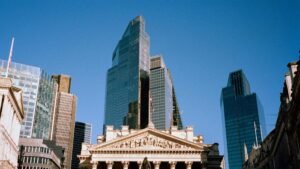 Banche centrali: pausa sui tassi, ma massima allerta