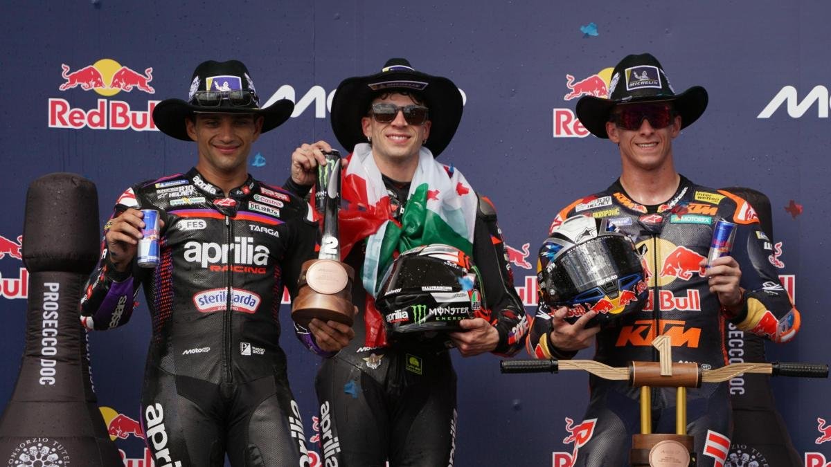 Bezzecchi trionfa nei GP, Martin si distingue nelle Sprint: il curioso derby Aprilia in vetta alla MotoGP