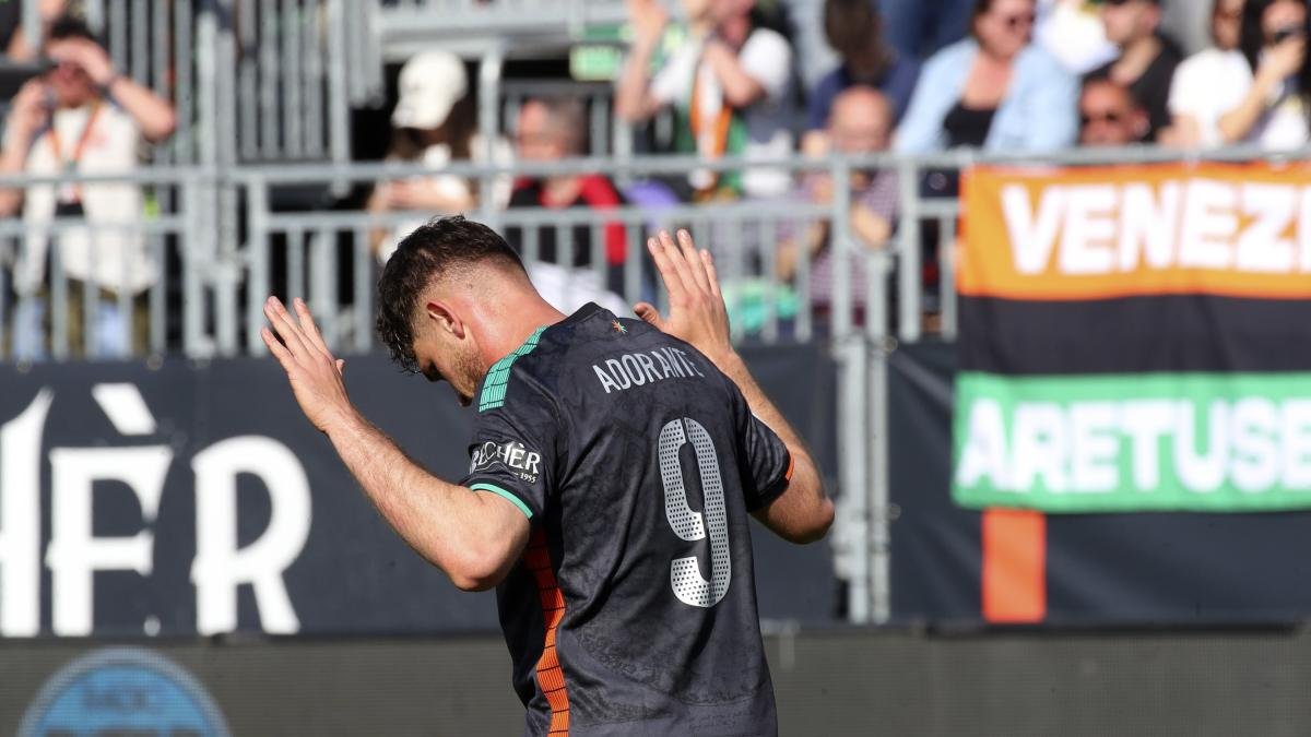 Bomber Adorante: l'italiano che fa sognare il Venezia, mentre Pohjanpalo è ormai solo un ricordo.