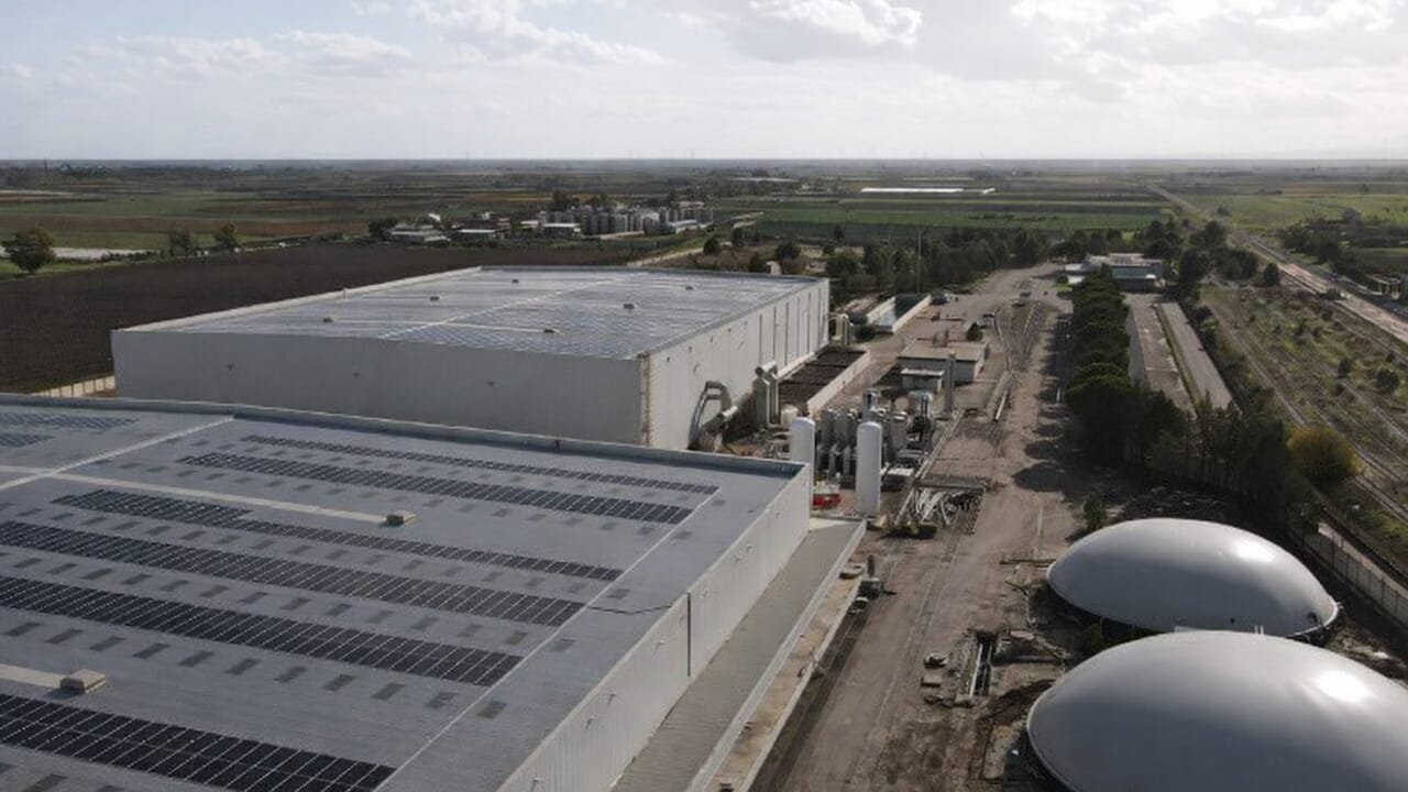 Da area industriale dismessa a hub delle rinnovabili: la sfida vinta del 'KmetroVerde' a Foggia e il ruolo della Puglia nella transizione energetica.