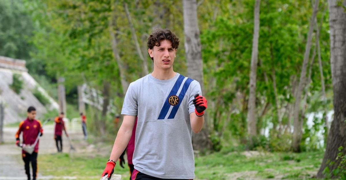 Earth Day 2026: Roma sul Tevere raccoglie 90 chili di rifiuti con AMA e Ogyre