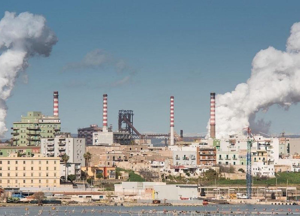 Ex Ilva, la Regione Puglia sblocca i primi fondi per l’indotto: già impegnati 12 milioni, pagamenti in arrivo per 23 imprese