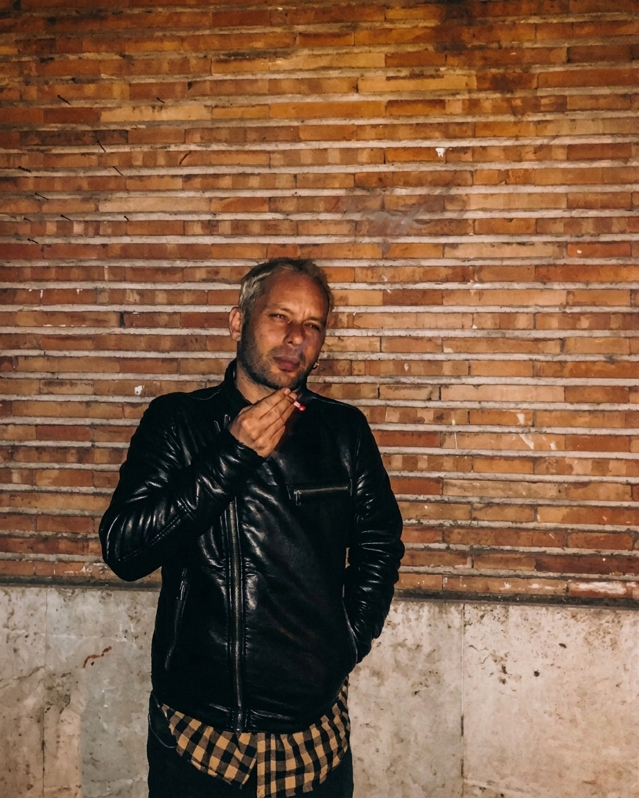 Giuseppe Sciarra, il regista pugliese, presenta "Rododendro"