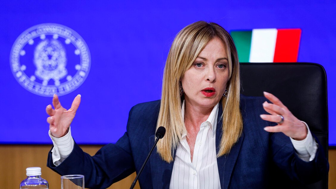 Grazia a Nicole Minetti, Meloni difende Nordio: 'Manca qualcosa, ma è il pg che indaga'