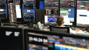 L'Europa sale con Wall Street e scommette sulla pace in Medio Oriente, Milano +3,1%