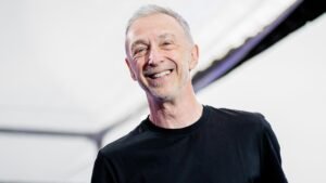 Linus: “Noi terroni di periferia andavamo a ballare in centro e mi sentivo un po’ Tony Manero”