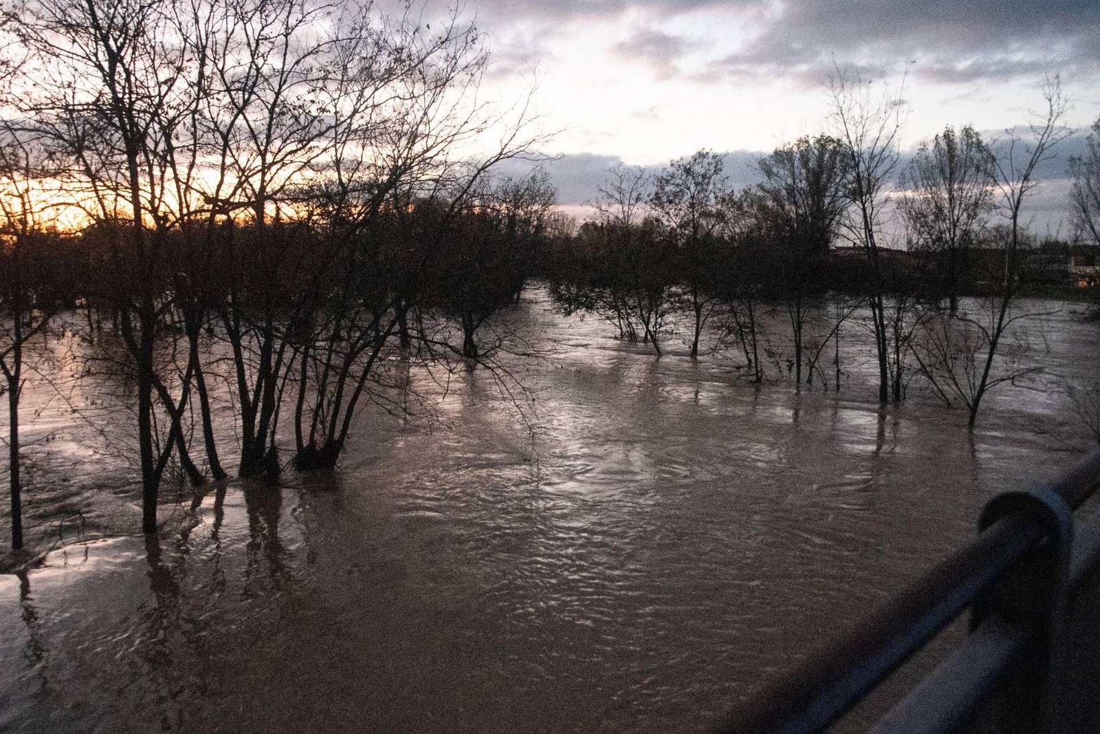 Maltempo: allerta meteo rossa, arancione e gialla per oggi 3 aprile e le regioni interessate