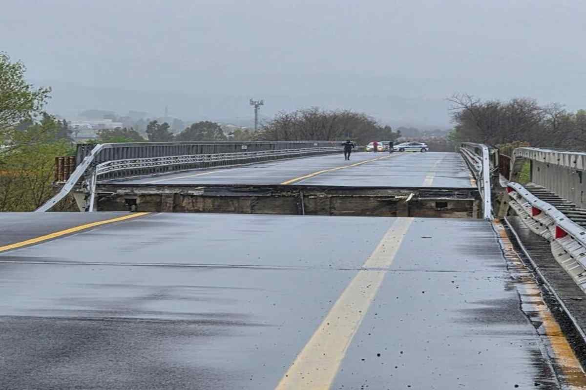 Maltempo colpisce il Centro-Sud: crollo del ponte sul Trigno lungo la Statale Adriatica in Molise