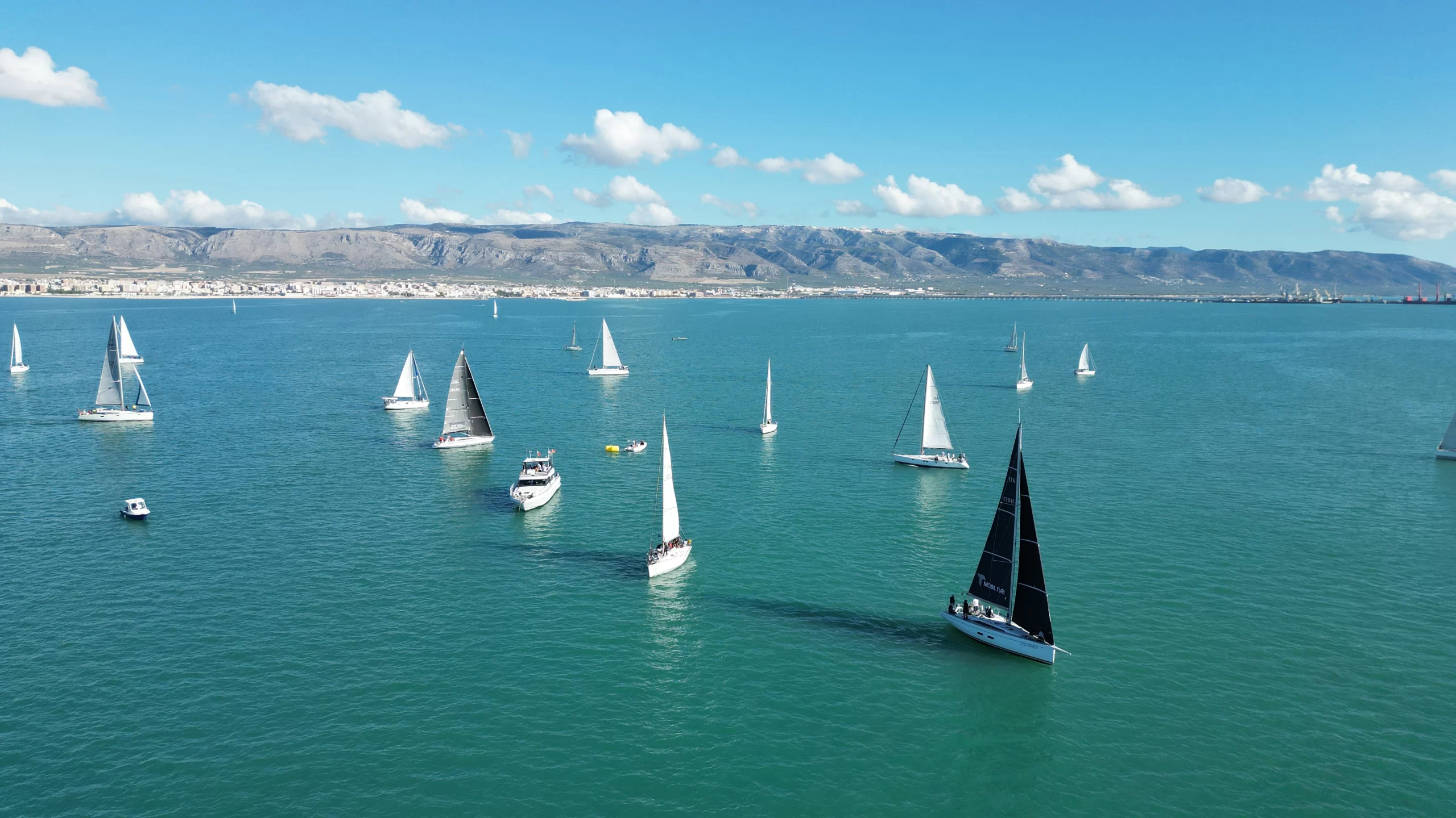 Manfredonia capitale della vela: eventi e sport protagonisti nel calendario 2026 della Puglia