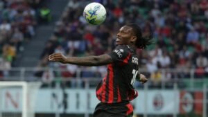 Milan: Leao è sul mercato, costo, potenziali acquirenti, clausola e impatto del Mondiale.