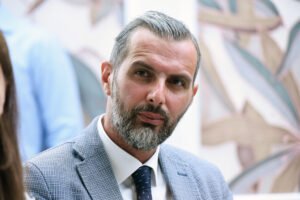 Sanità in Puglia: La Salandra (FdI) critica la gestione regionale e chiede al Pd di assumersi le proprie responsabilità.