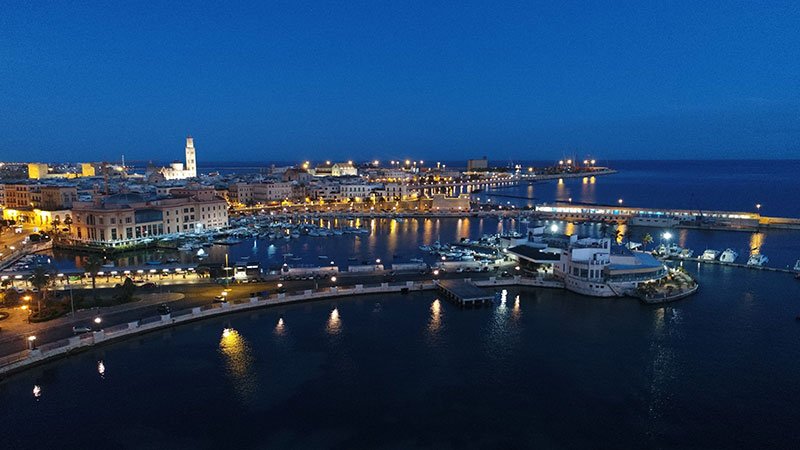 Visite guidate gratuite, calcio e letture in piazza: il programma delle attività di "Piazza idea" fino a domenica 3 maggio