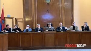 Buco nella sanità: ipotesi di aumento dell'Irpef con aliquota fino al 3,3%, ma il centrodestra foggiano dice "no"