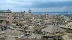 Che casa puoi comprare con il tuo reddito: Firenze e Napoli più care di Milano e Roma, Genova è conveniente