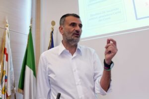 Decaro: "Aumentare le tasse è una sconfitta, indipendentemente da chi governa"