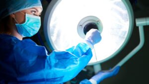 Il buco della sanità in Puglia: il deficit scende a 350 milioni nella revisione finale dei conti.