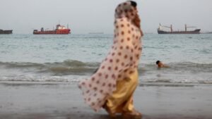 Mercati: Trattative con l'Iran e impatti sul petrolio in primo piano. Attesa per le decisioni della Fed e della BCE.