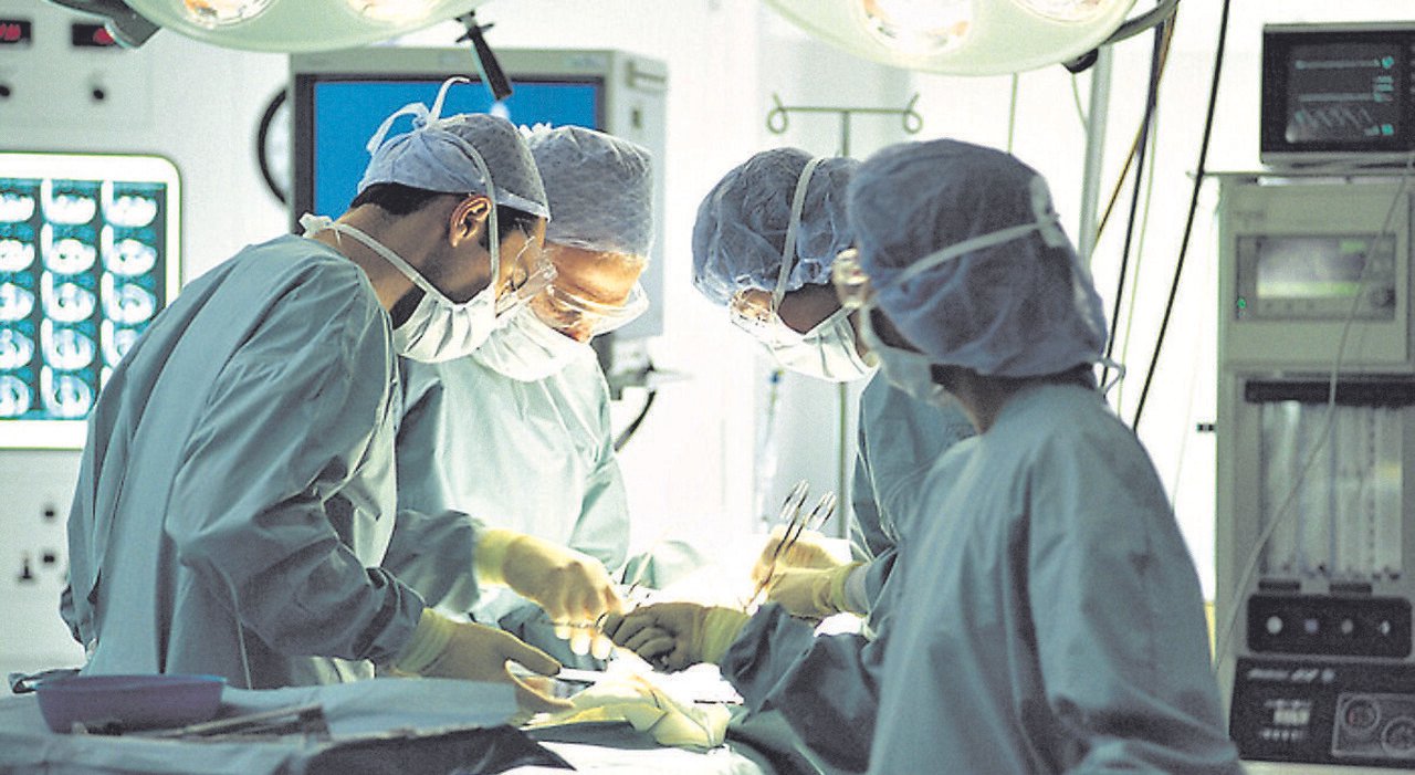 Sanità in Puglia: buco da 349 milioni, sindacati pronti alla battaglia contro l'aumento dell'Irpef