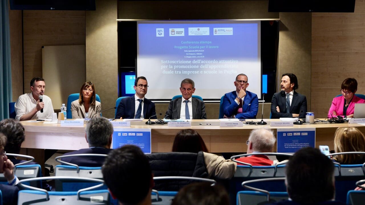 A scuola al mattino, in azienda al pomeriggio: la Puglia sperimenta l'apprendistato 'duale'