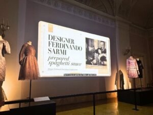 Il genio di Ferdinando Sarmi, stilista delle dive di Hollywood, in mostra a Palazzo Pitti