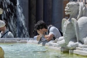 Ondata rovente: caldo record e 18 città in allerta rossa.