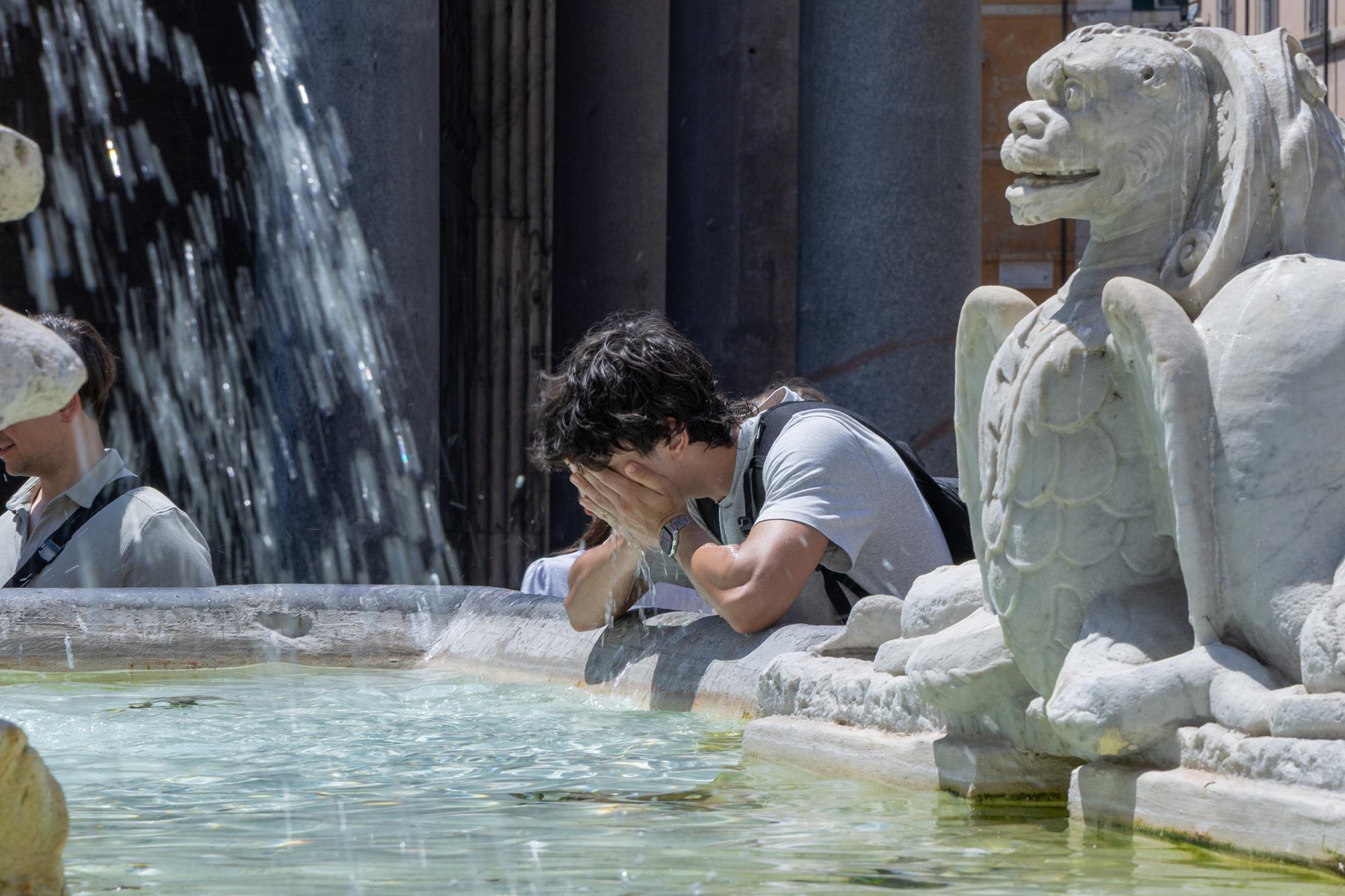 Ondata rovente: caldo record e 18 città in allerta rossa.