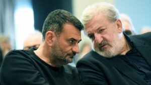 Puglia: il «buco» da 350 milioni di Emiliano e il Consiglio paralizzato, i tormenti di Decaro