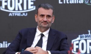 Sanità Puglia: Decaro rassicura su concorsi OSS, assunzioni e stabilizzazioni in corso senza interruzioni