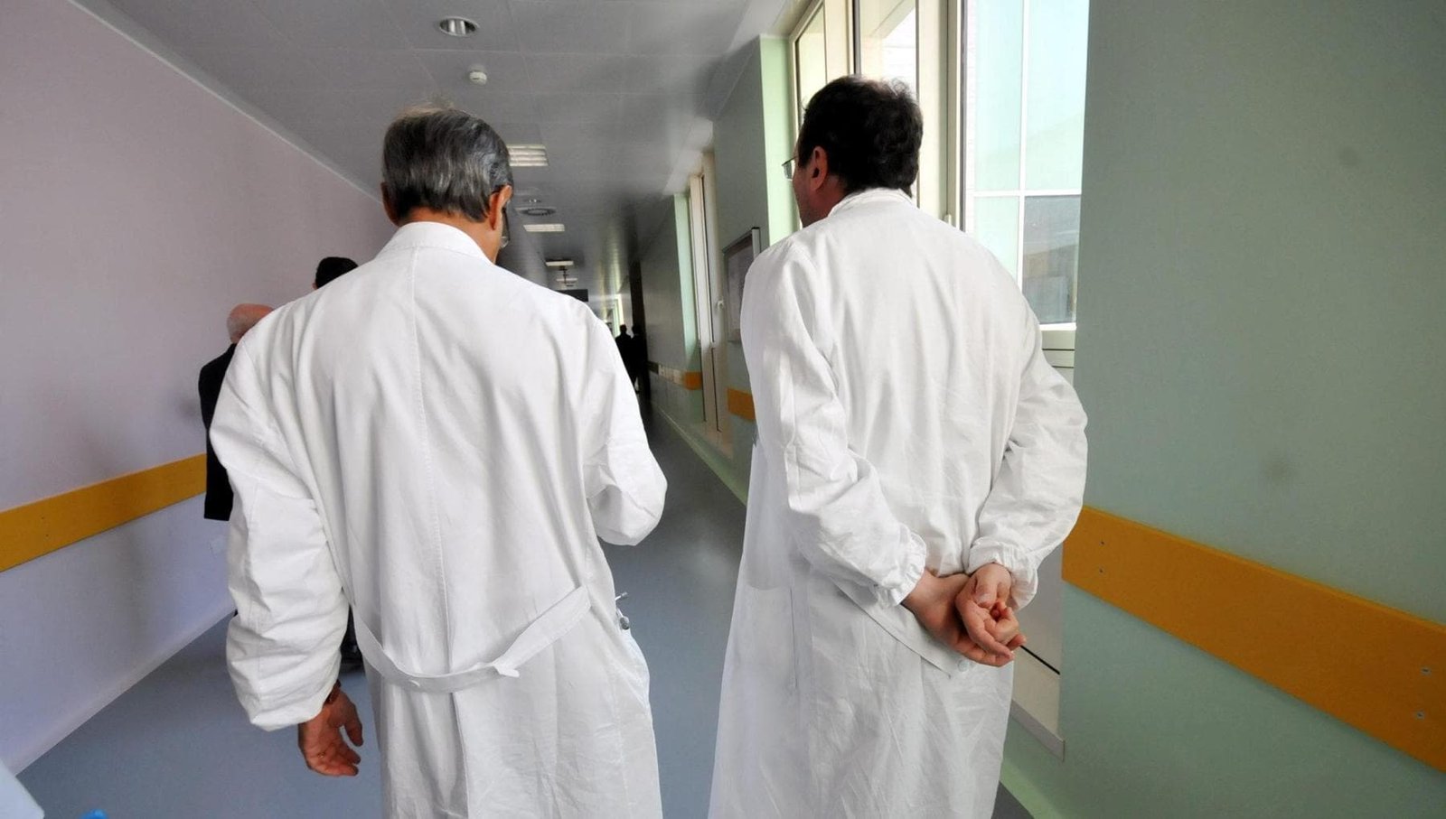 Sanità: la Regione congela le assunzioni last minute e ferma tutti i commissari