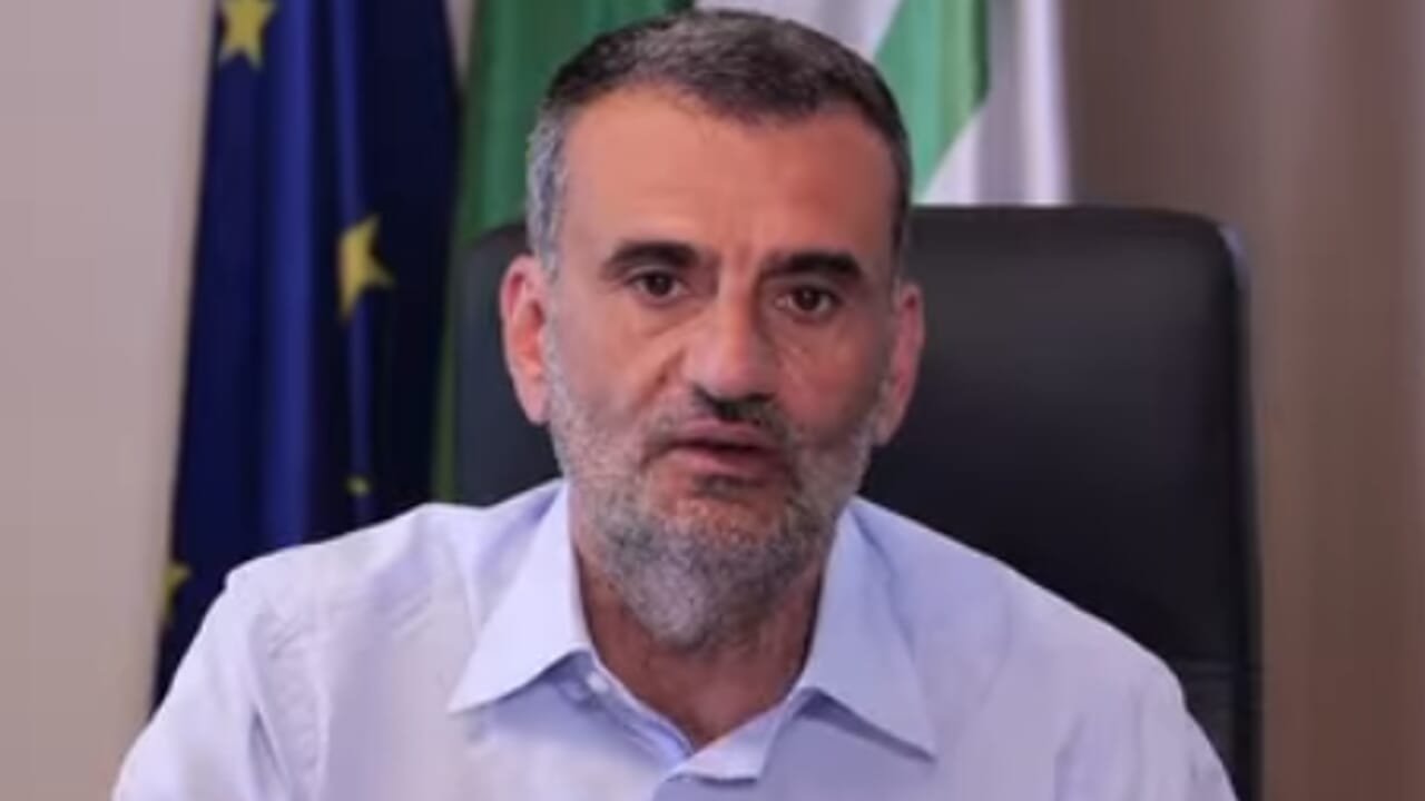 Stangata Irpef, Decaro chiarisce: "Non mi vergogno, non c'era altra scelta"