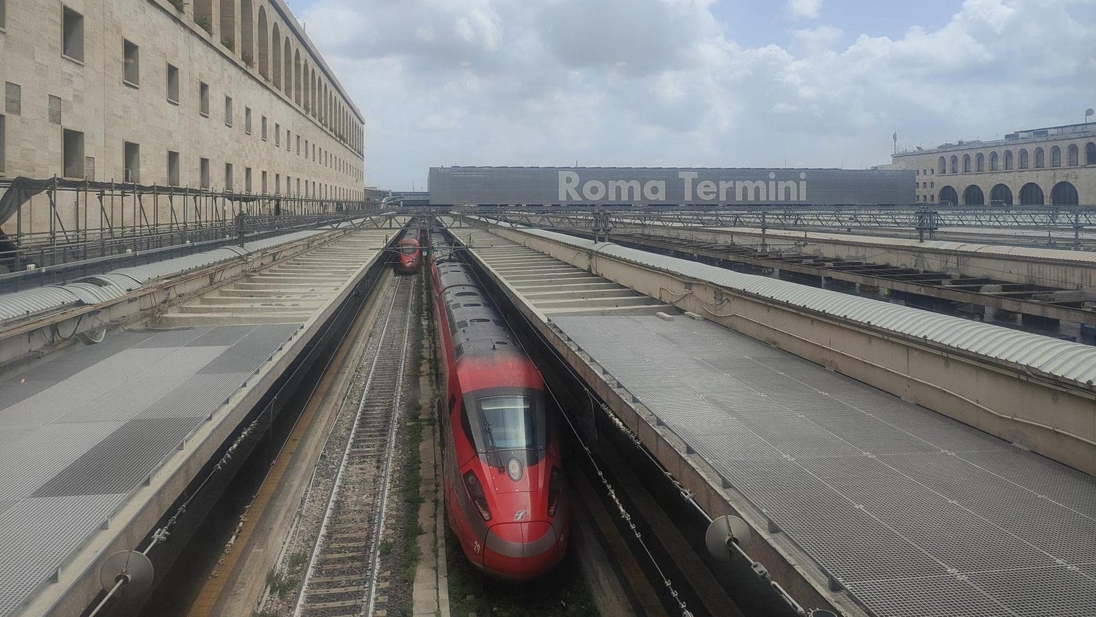 Treni: domani giornata difficile per i lavori tra Roma e Napoli con ritardi sulla linea veloce.