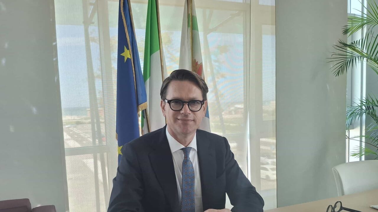 Un welfare moderno che mette al centro le persone: Casili traccia la rotta della Puglia tra sociale, sport e futuro